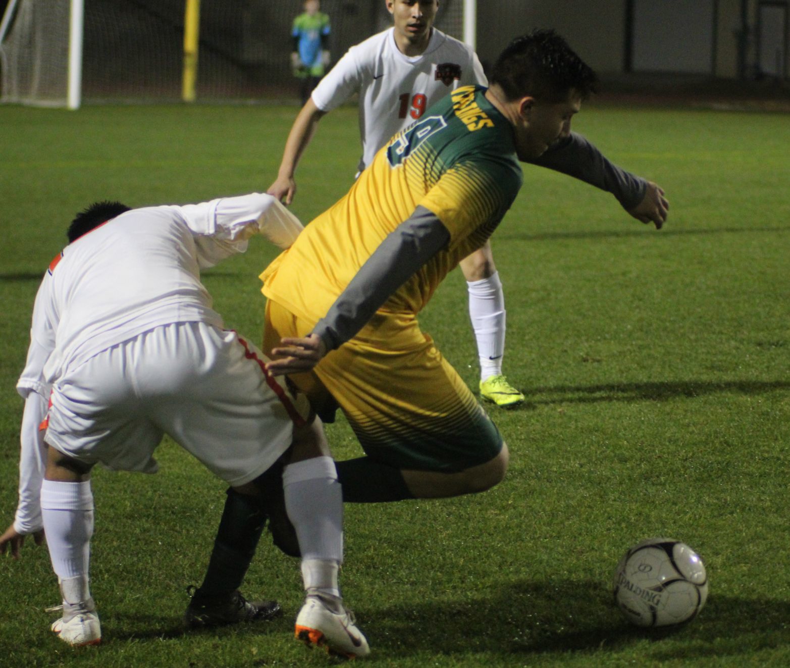 Selma tops Kingsburg